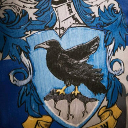 Descanso Encantado con la Funda Ravenclaw