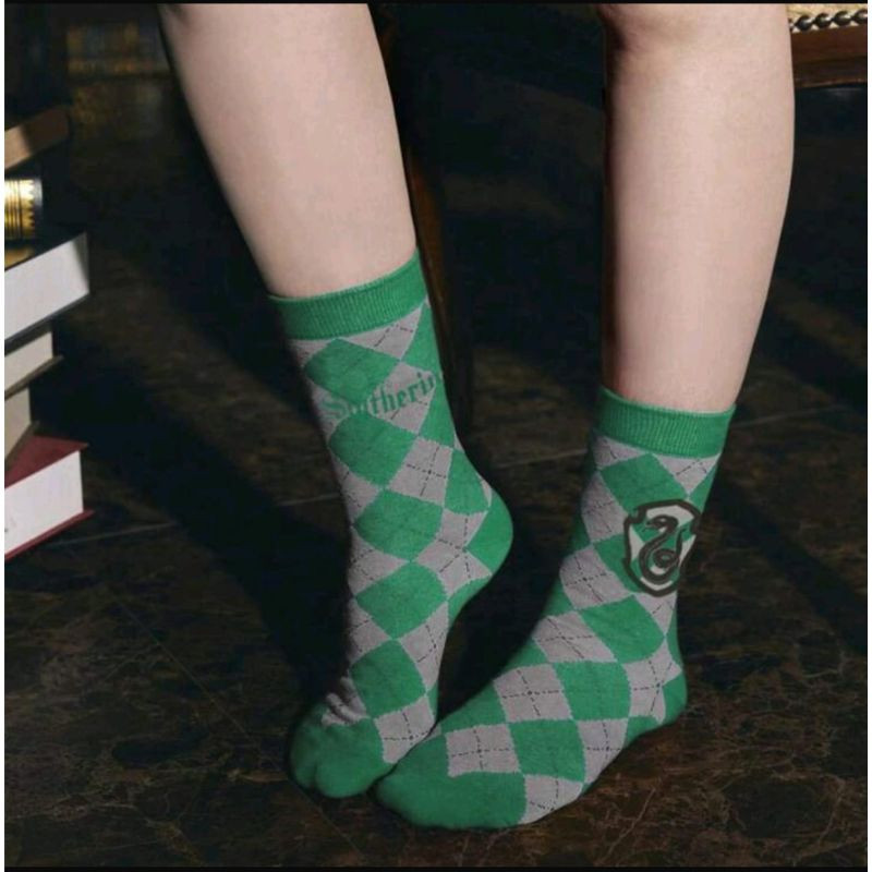 Calcetines Slytherin: Estilo y Comodidad