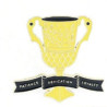 Elegancia en un Pin de Hufflepuff