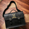 Elegancia Mágica: Bolso con Hebillas