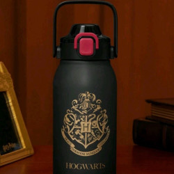 Hidratación con Estilo: Botella de Hogwarts