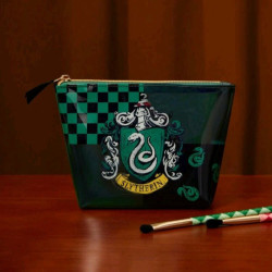 Estuches Slytherin: Tu Compañero de Belleza