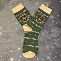 Estilo Slytherin: Calcetines que Marcan Tendencia