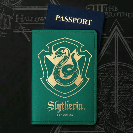 Porta Pasaporte Escudo Slytherin - Estilo y Protección para Viajeros de Harry Potter