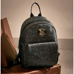 Mochila Negra Pequeña Hogwarts  Compacta y mágica
