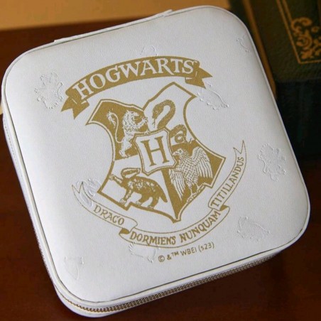 lmacenamiento Mágico: Joyero de Hogwarts