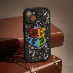 Protección Mágica: Carcasa iPhone 14 Hogwarts